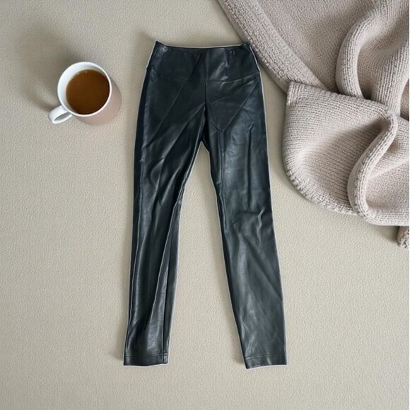 WHBM WHITE HOUSE BLACK MARKET Black Faux Leather Runway Leggings Size 8 - Picture 1 of 3